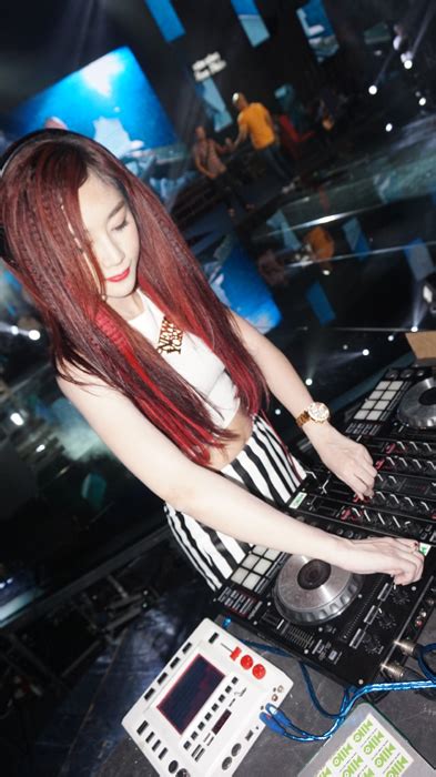 Hot Girl Yuu Qu Nh Nhi G Y B T Ng V I H Nh Nh M I