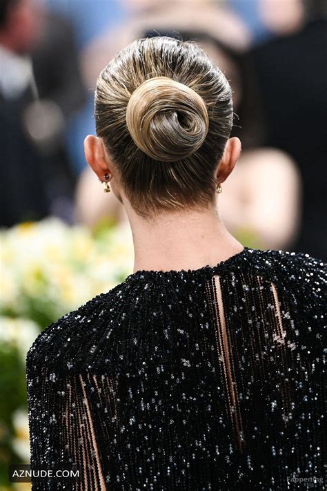 Sydney Sweeney Sexy Shows Off Her Hot Boobs In A Sequin Black Dress At Met Gala In New York City