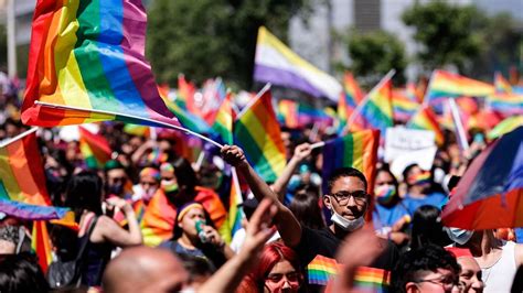 Miles De Personas Celebraron La 31° Marcha Del Orgullo Lgbtiq En Plaza