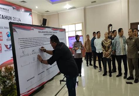 18 Parpol Di Kabupaten Pandeglang Tandatangani Deklarasi Pemilu Damai