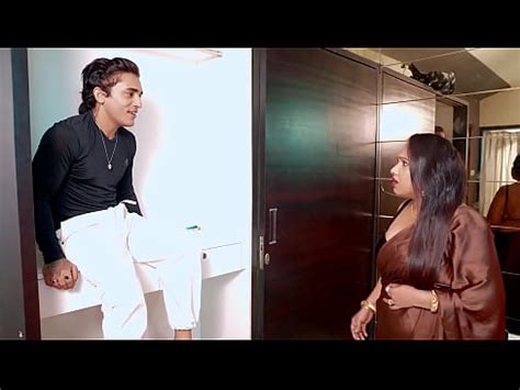 Indian Milf Bhabhi Masturbate Her Pussy For The Sexual Satisfaction XVIDEOS