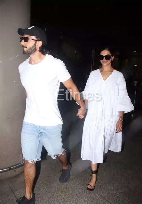 Ranveer Singh Deepika Padukone Twin In White As They Return From Their