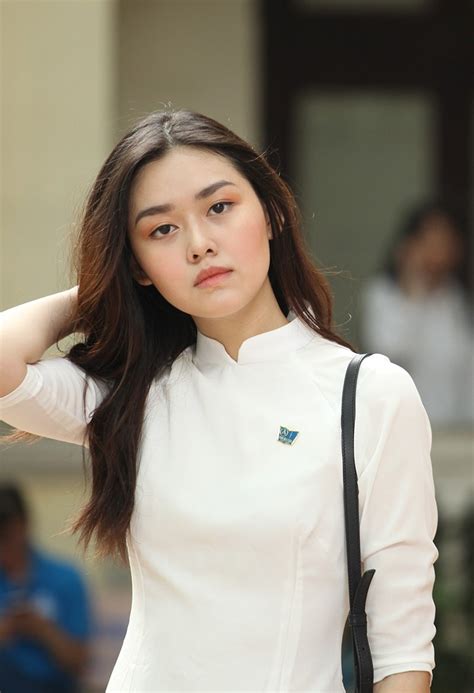 Hot girl trường Phan Đình Phùng trong ngày chia tay tuổi học trò Báo Dân trí