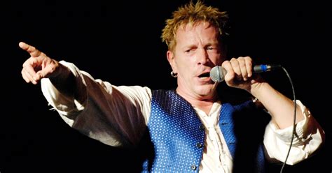 John Lydon dos Sex Pistols diz que está falido