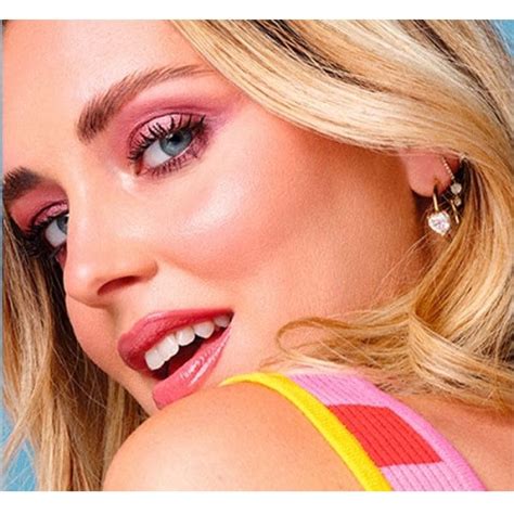 Fard Obraz Iluminator Chiara Ferragni Highlighting Blush Babe Charming G