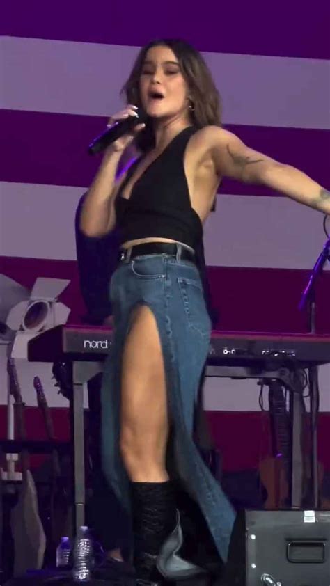 Fauxpas Für Maren Morris Auf Der Bühne Sie Singt Ohne Höschen Und Ihr