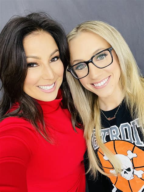 Julie Banderas Glasses Tom Kenny | Encyclopedia SpongeBobia | Fandom