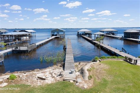 2200 Waccamaw Shores Rd Lake Waccamaw Nc 28450 Mls 100437385