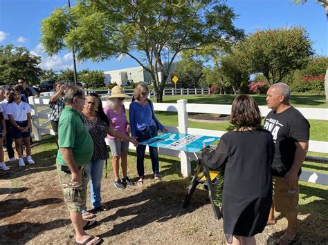 Maui Nui Ahupuaʻa Signage Project Installs First Kula Uka Sign In The
