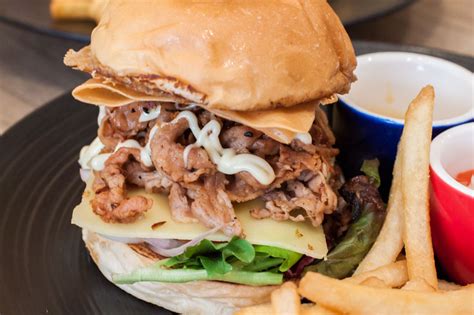 pound burger bar grill affordable angus beef burgers