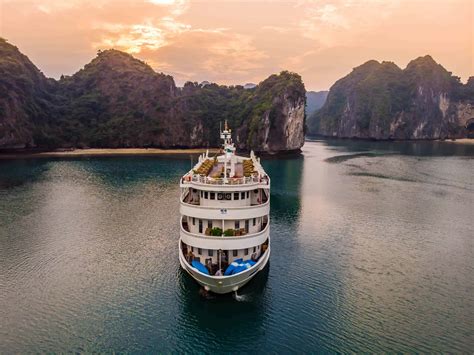 halong bay cruise tips     trip  vietnam