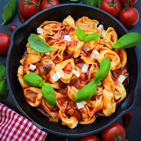 Tortelloni In Tomatensauce Gusta Garden