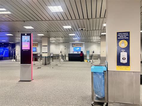 Icelandair Economy Class Review: FI622 Newark Airport (EWR) to