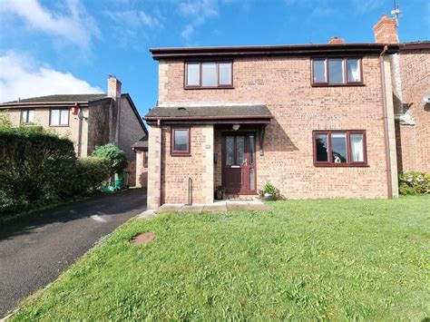 4 Bed Detached House For Sale In Manor Chase Beddau Pontypridd Cf38