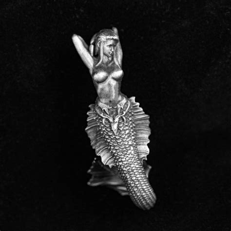 Ocean Mermaid Nude Legend Pendant Necklace Jewelry Body Fish Scale Temptation Enlarged Breasts