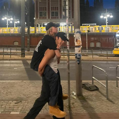 Tri U Ng I H Ng Nam Th N Hot Nh T Kpop C Ng Nh N V T B N