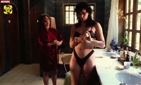 Cláudia Raia nude pics page