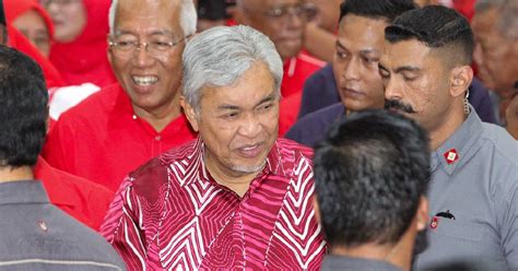 UMNO Akan Terus Pertahan Kerajaan Perpaduan Ahmad Zahid Berita Harian