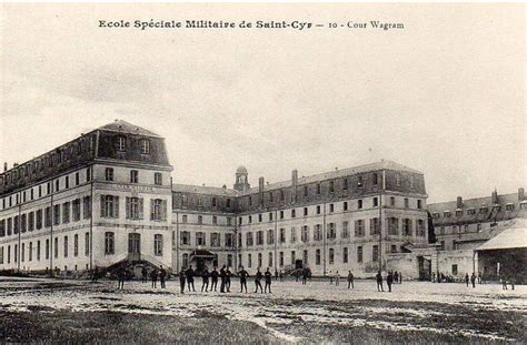 Mairie de Saint Cyr l École et sa ville 78210