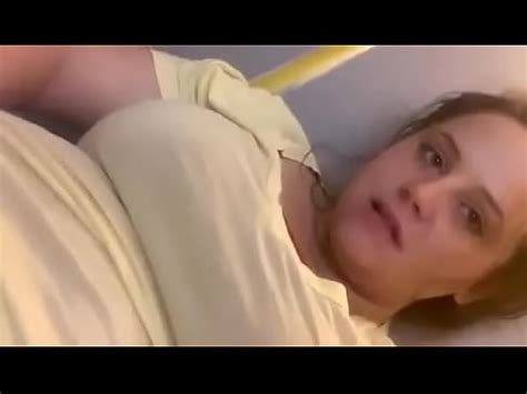 Pretty Woman Masturbating XVIDEOS