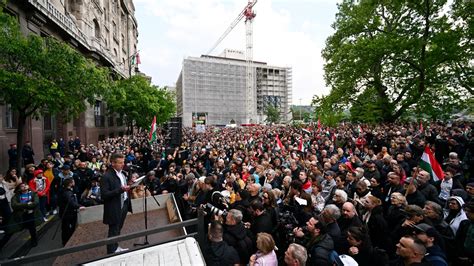 Orbán challenger leads protest calling for child protection after ...