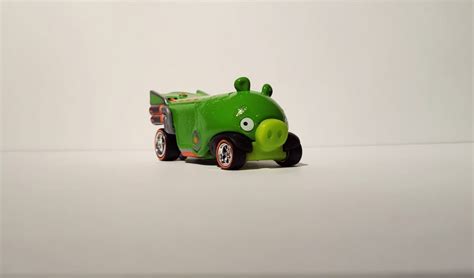Custom Hot Wheels Angry Birds Minion Pig Drag Bus
