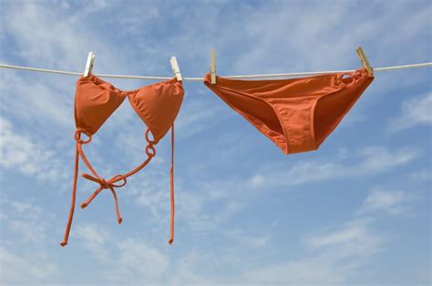 Tipps Um Bikini Und Badeanzug Zu Pflegen STYLEBOOK