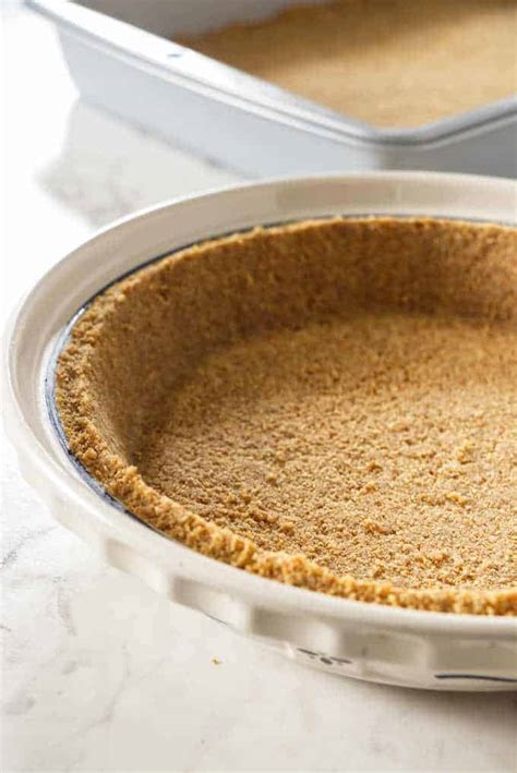 Graham Cracker Crust Recipe (video) - Savor the Best