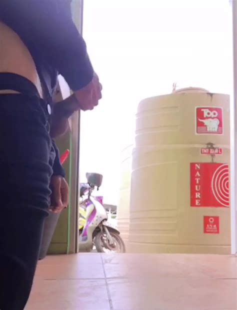 Secretly Come To Hand Job In Public Restroom Thai Gay Amateur Porn XHamster