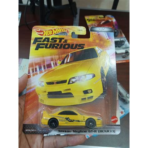 Jual Hot Wheels Premium Nissan Skyline GTR R33 Kuning Protector