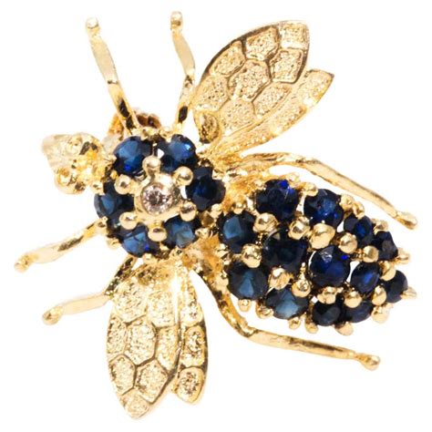 Gold Engraved Bee Brooch For Sale At 1stdibs