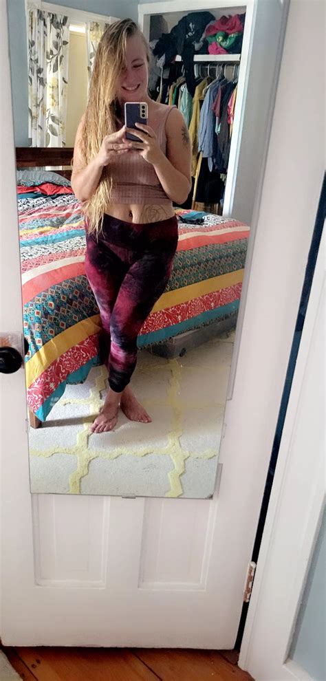 Smile Nudes Mirrorselfie Nude Pics Org