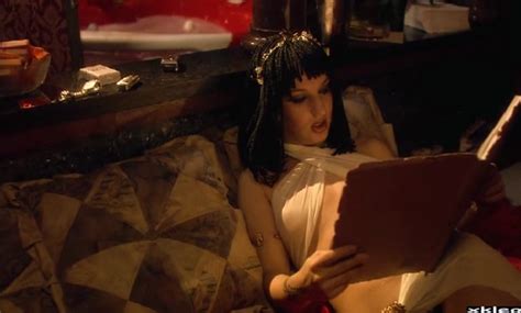 Sandra Pogodova nude pics página 1