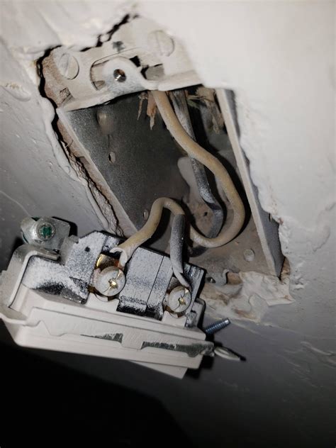 how to install gfci outlet with light switch