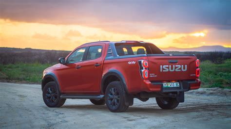 V Cross 3 0 TD Auto 4x4 Is Isuzus Peak D Max