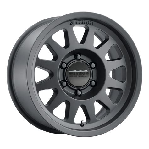 8Lug Truck Gear Method 704 Matte Black