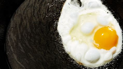 How To Fry An Egg Perfectly Every Time Bon Appétit