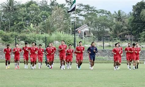 Latihan Lagi Fisik Pemain PSS Digembleng Pagi Sore Krjogja