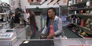 Curvy Ebony Chick Pawns Her Shaved Pussy For A Golf Clubs Tnaflix