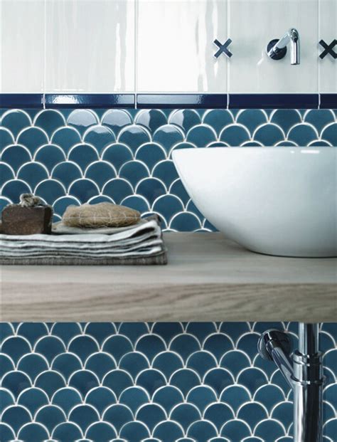 Fish scales (рыбья чешуя) керамическая плитка темно-синяя — Ceramic Design