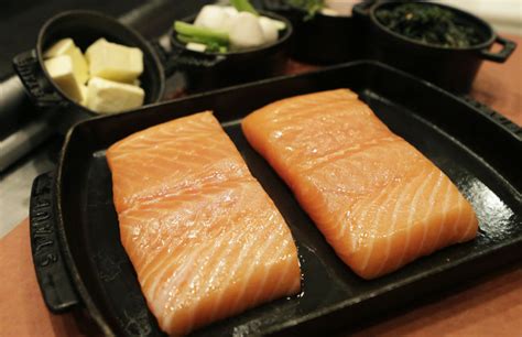 Chefs say simple is best when preparing salmon | Las Vegas Review-Journal