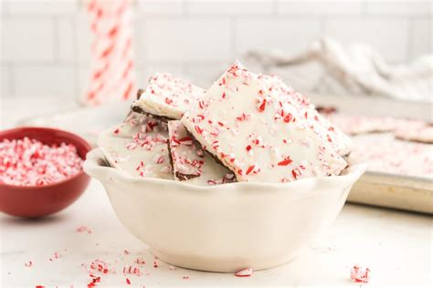 Easy 3 Ingredient Peppermint Bark 365 Days Of Baking And More