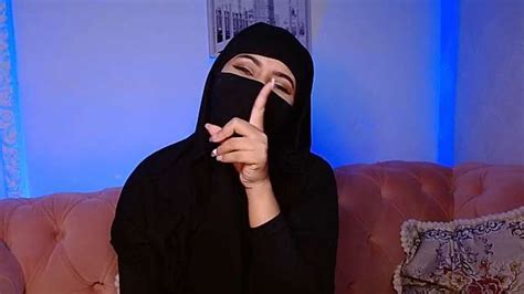 Zahira Nude Pussy Closeups On Cam For Live Sex Video Chat PussyCloseup