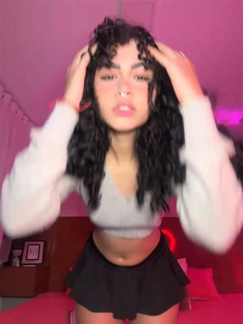 Lianh Benett Webcam Porn Video Stripchat Twerk Gagging Mobile Small Tits Middle Priced