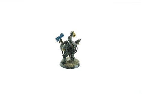 Warhammer 40000 Space Wolf Iron Priest Whtreasury