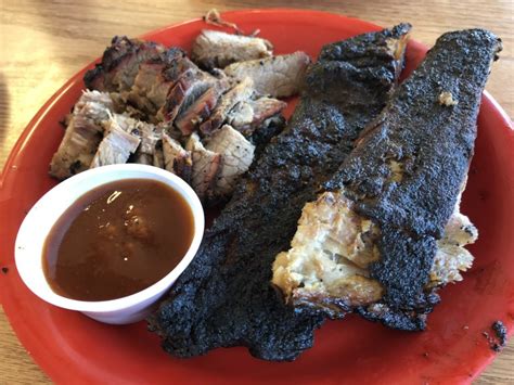 Broadway Burgers And Bbq Review Wichita By Eb