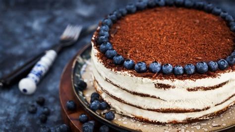 Naked Cake Mit Blaubeeren Torte Ohne Gro En Aufwand Eat Club