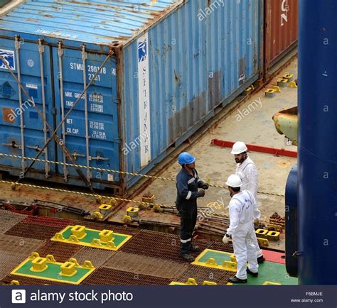 Ship Crew Work High Resolution Stock Photography and Images - Alamy