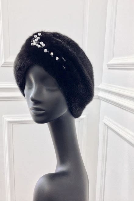 Меховые женские шапки купить в интернет-магазине "Танго Мехов" - фото, цены