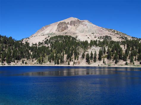 Lassen Volcanic National Park Lake Helen Mount Lassen Loc… Flickr